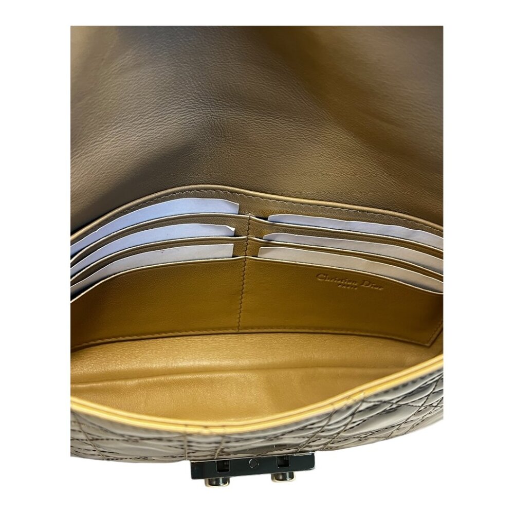 Christian Dior Cream Patent Leather Lock Bag - Picture 7 of 11